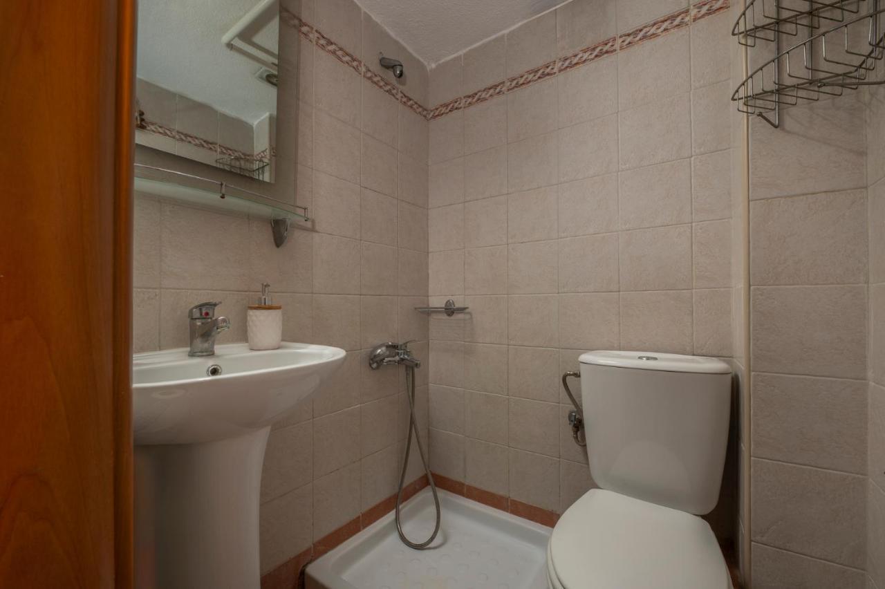 Kosmos Service Apartment Beautiful Studio 1 With Additional Cost Parking Tesalónica Exterior foto